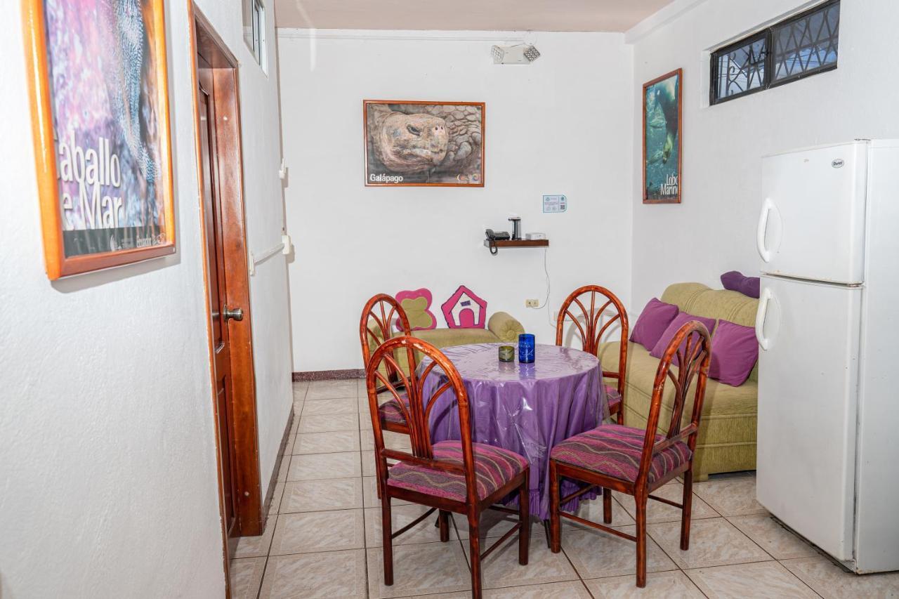 Tintorera Guest House Puerto Ayora  Luaran gambar