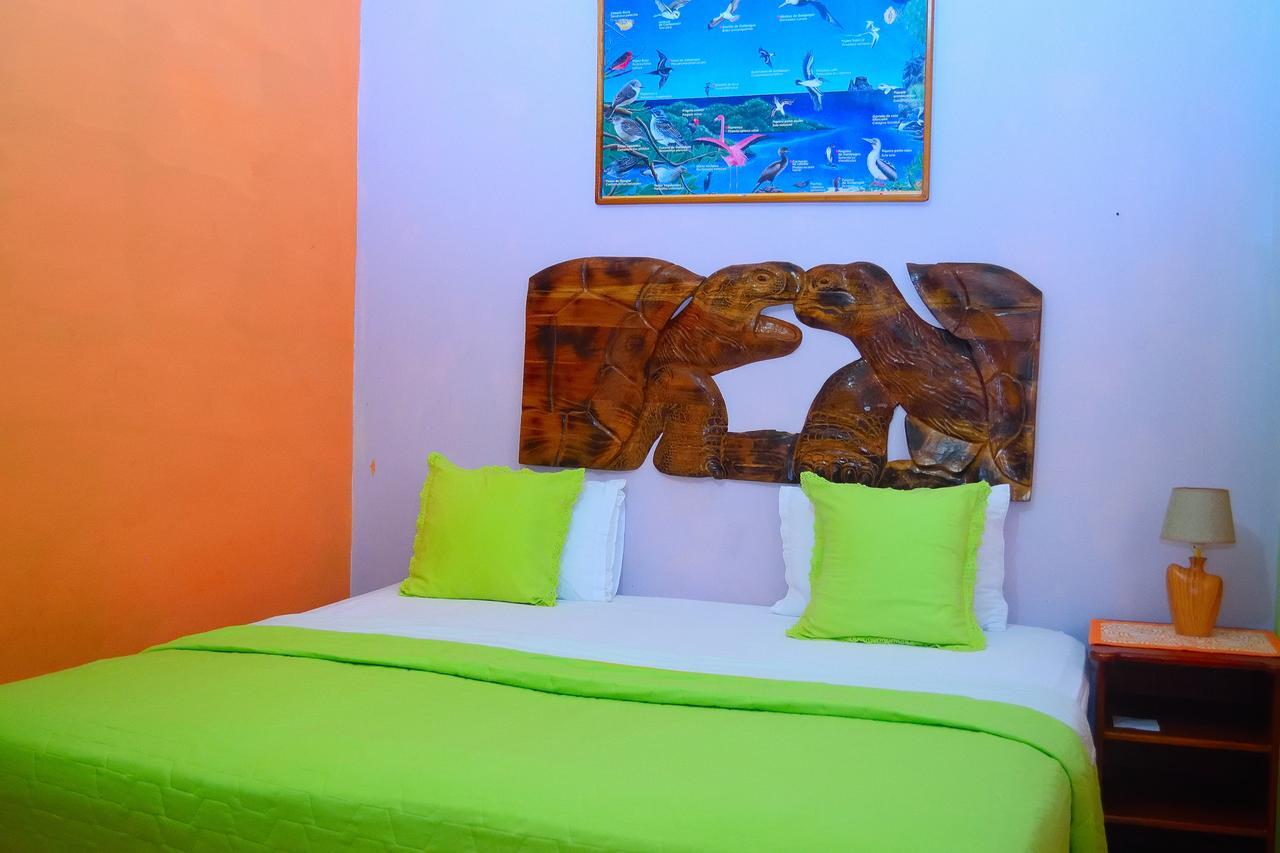 Tintorera Guest House Puerto Ayora  Luaran gambar