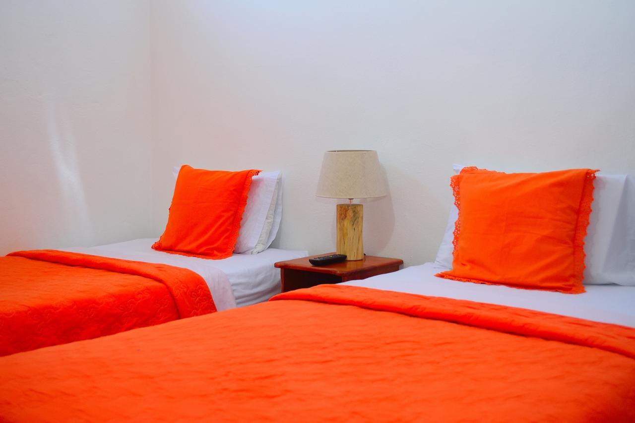 Tintorera Guest House Puerto Ayora  Luaran gambar