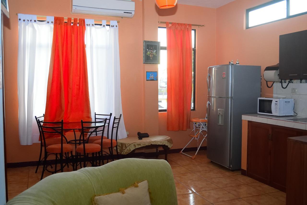 Tintorera Guest House Puerto Ayora  Luaran gambar