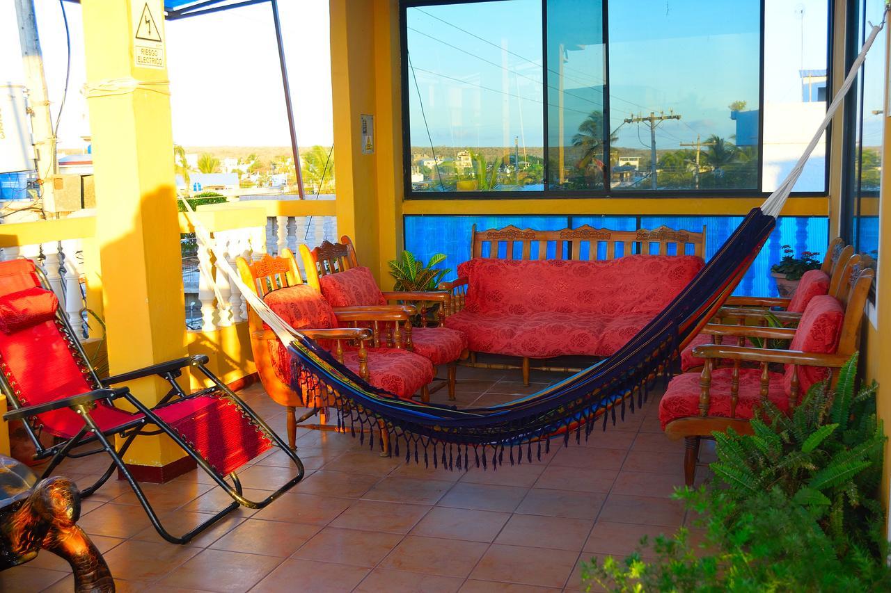 Tintorera Guest House Puerto Ayora  Luaran gambar