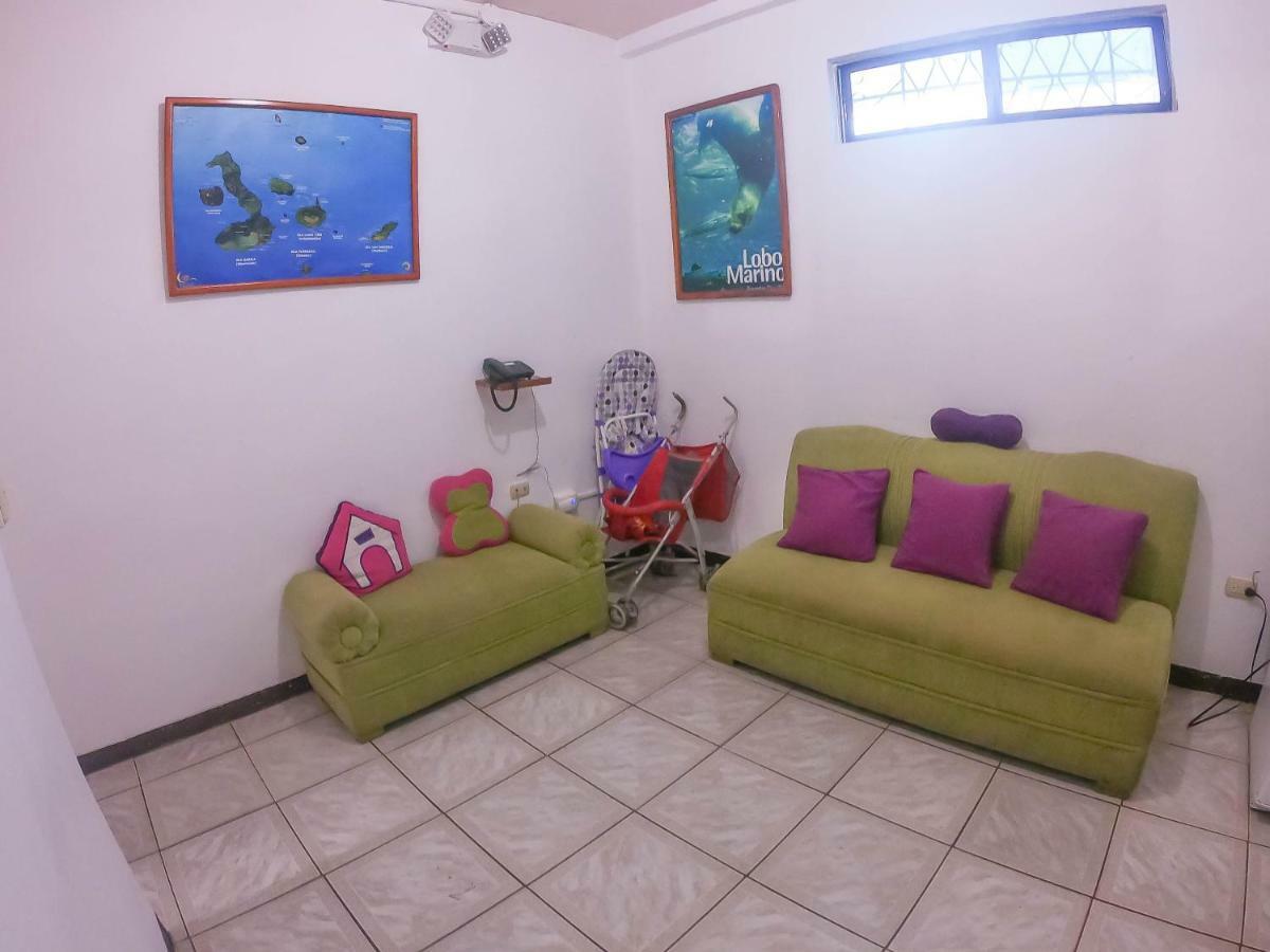 Tintorera Guest House Puerto Ayora  Luaran gambar