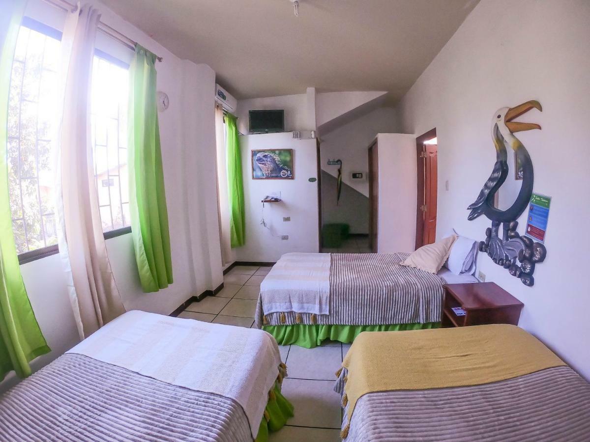 Tintorera Guest House Puerto Ayora  Luaran gambar